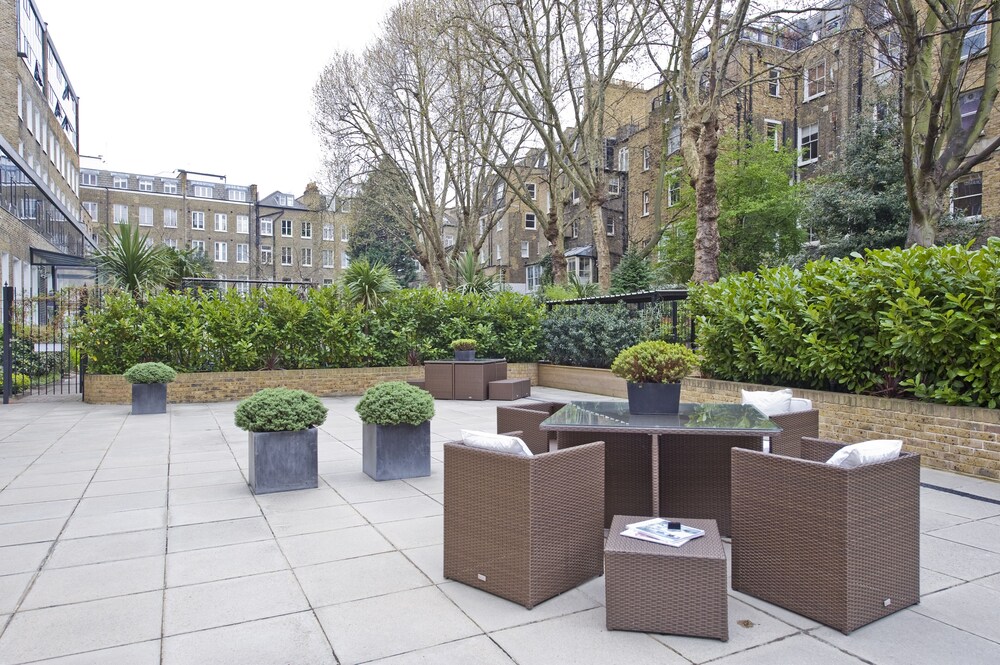 尼威恩广场超级城市公寓酒店