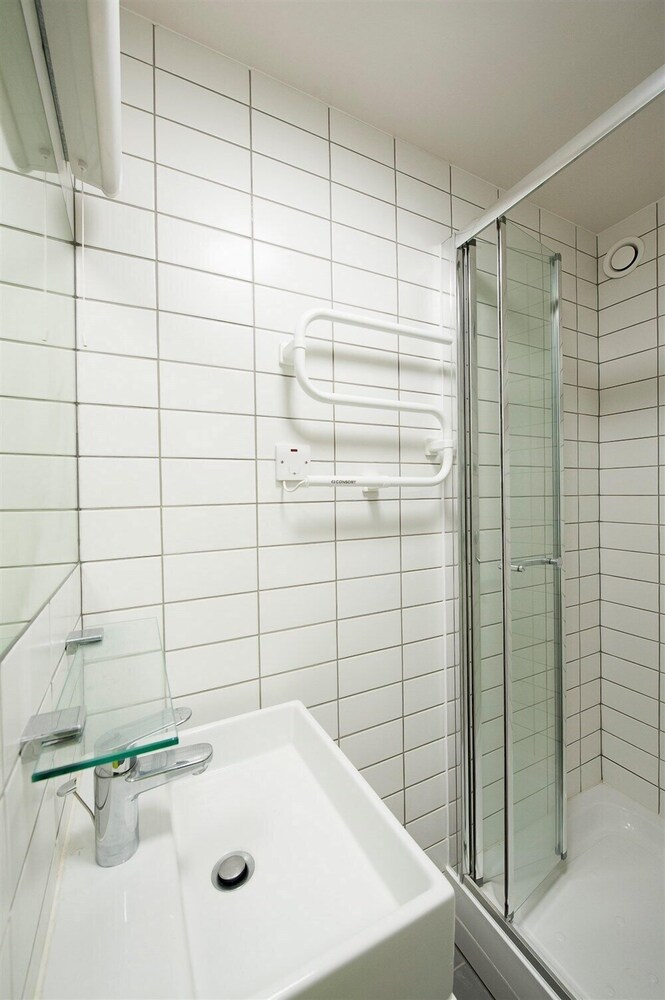 バース大学 ザ クワッズ バース の宿泊予約 ホテルズドットコム