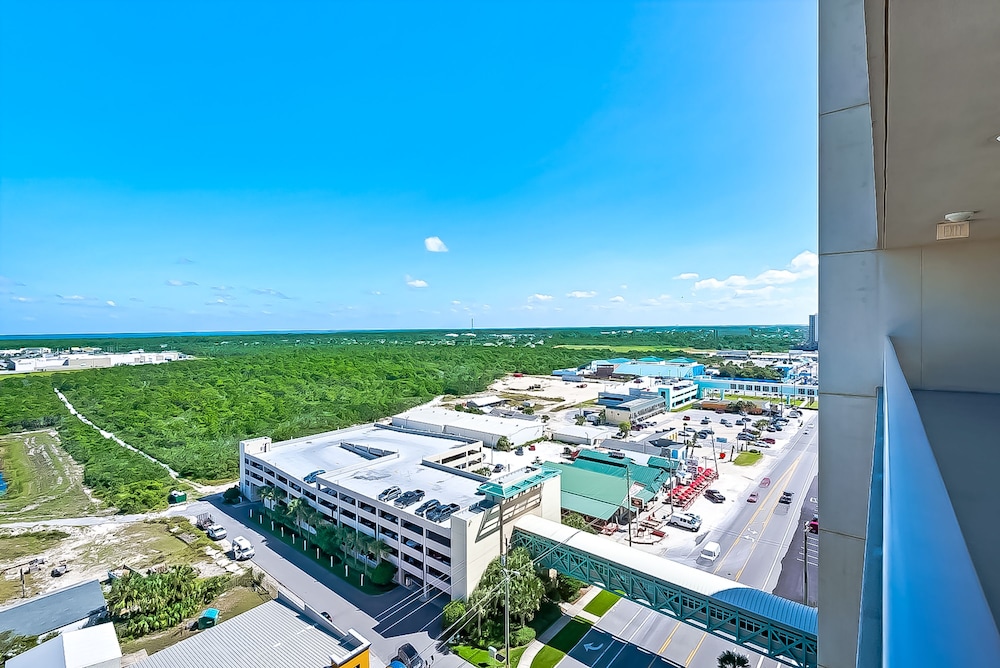 Book Aqua Beach Resort By Zia Vr In Panama City Hotels Aqua Beach Resort By Zia Vr Panama City Outdoor Pool