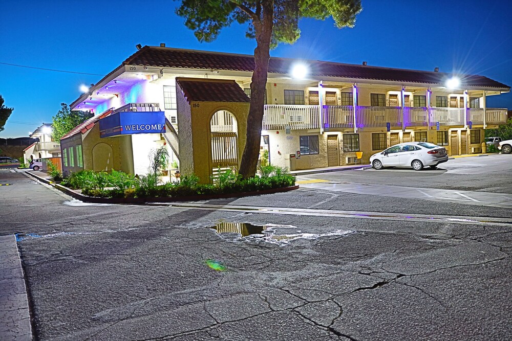 Book Studio 6 Barstow Ca In Barstow Hotelscom