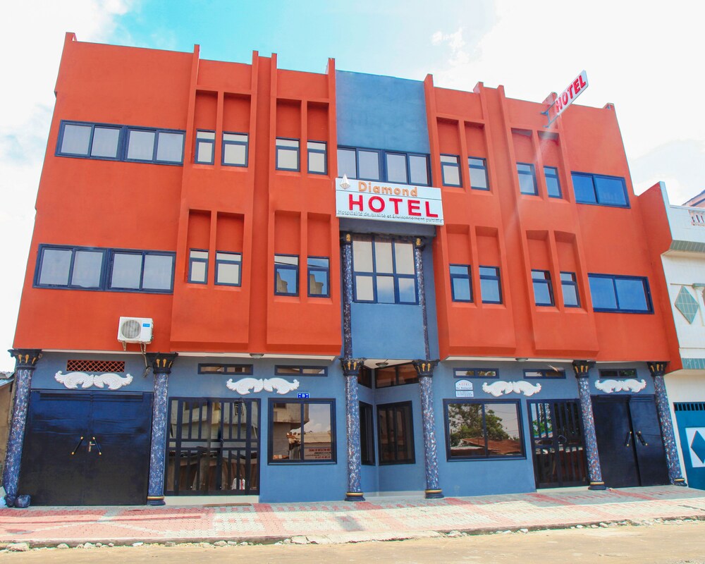 코토누 다이아몬드 호텔 (Diamond Hotel) 이용 후기 코토누에 있는 다이아몬드 호텔 (Diamond Hotel)