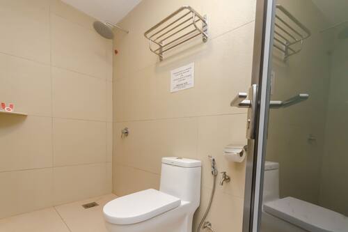 Book Oyo 517 Aladdin Dream Hotel In Masai Hotels Com