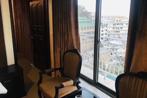 Book Hotel One Mall Road Murree In Murree Hotels Com