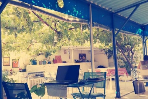 Mavi Beyaz Pansiyon Seferihisar Hotels Com