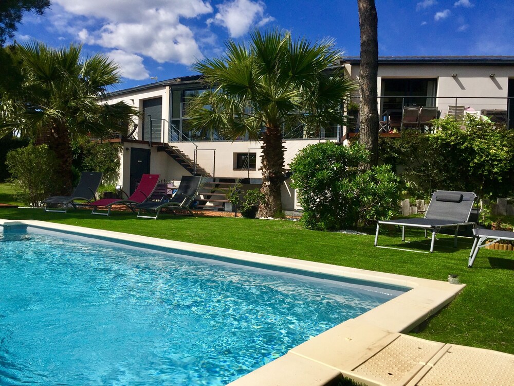 Book B B L Escale Cote Bleue In Sausset Les Pins Hotels Com