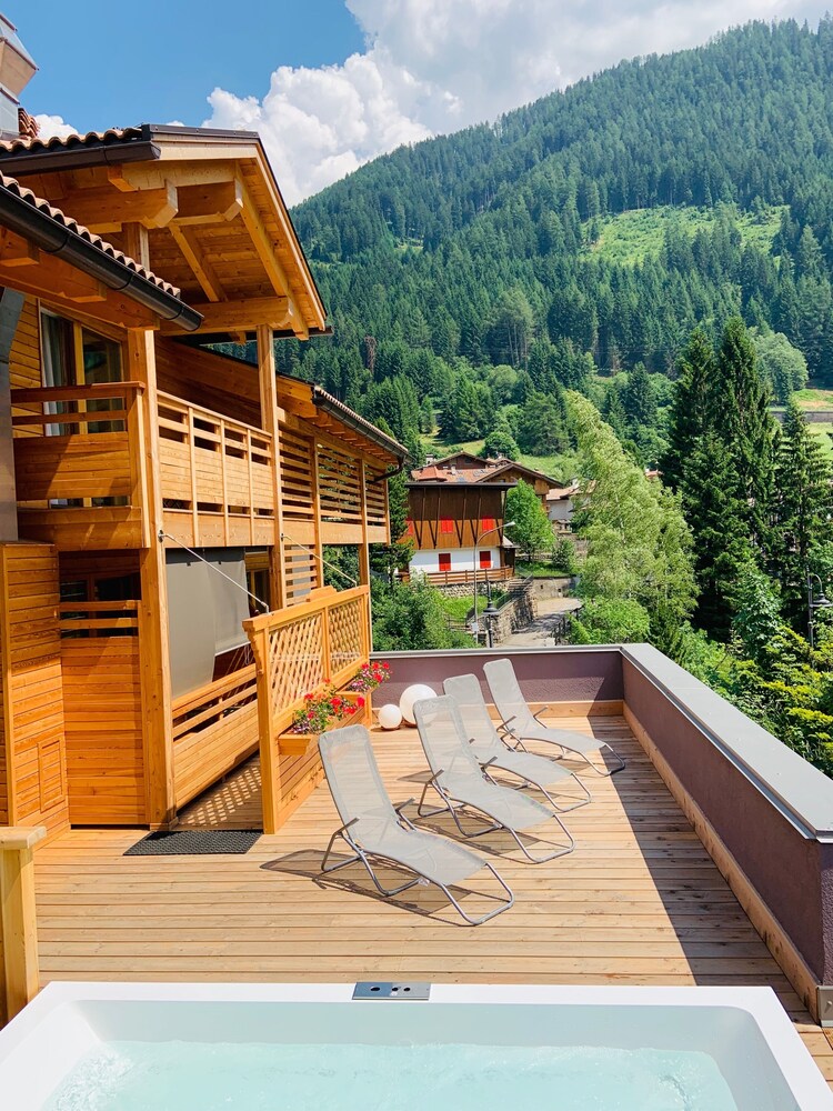 爱斯特木屋酒店