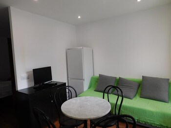 Castelldefels bölgesindeki Studio in Castelldefels, With Wonderful City View, Furnished Garden and Wifi - 100 m From the Beach resmi