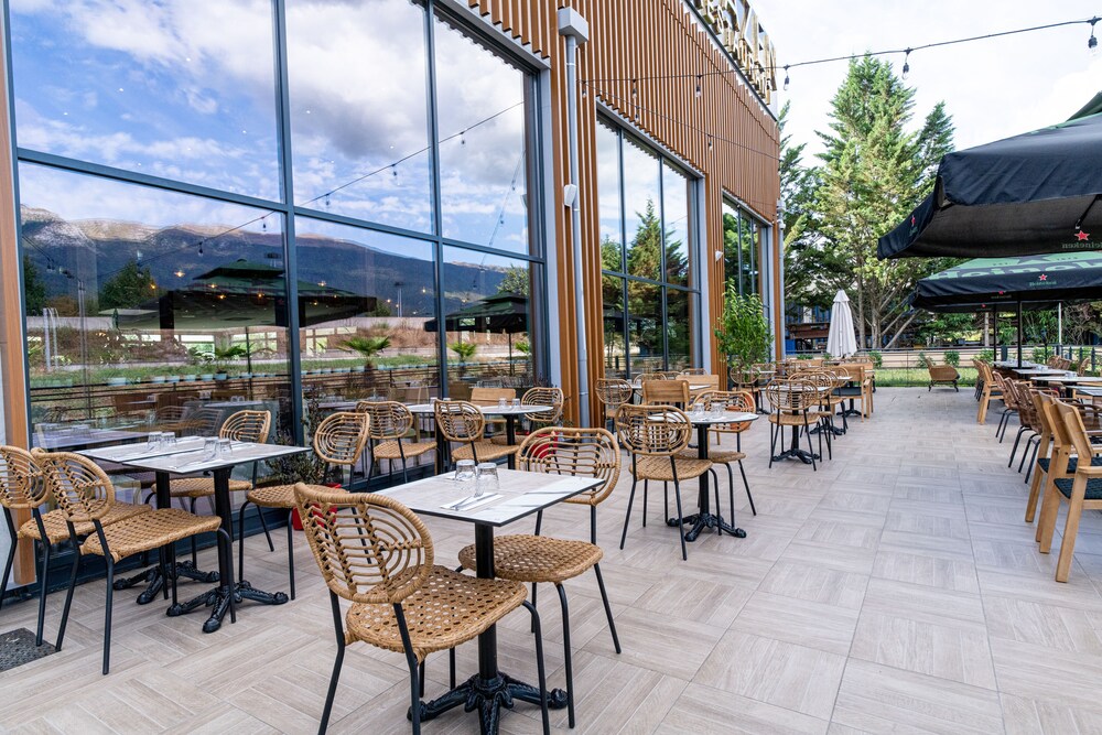 Woods Hotel Geneve Thoiry Thoiry Hotels Com