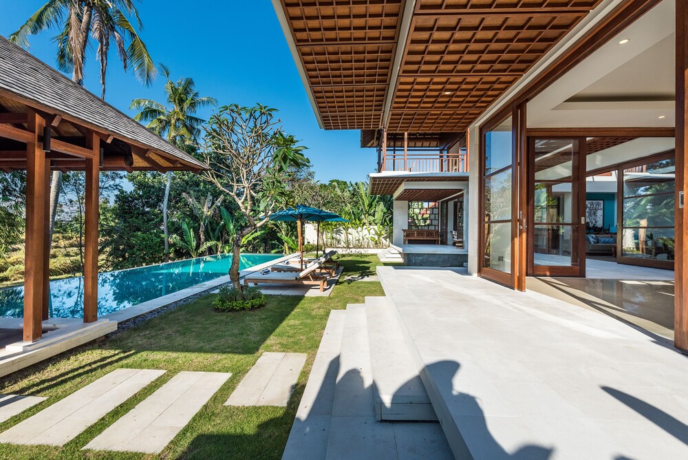 Book Villa Rusa Biru In Canggu Hotels Com