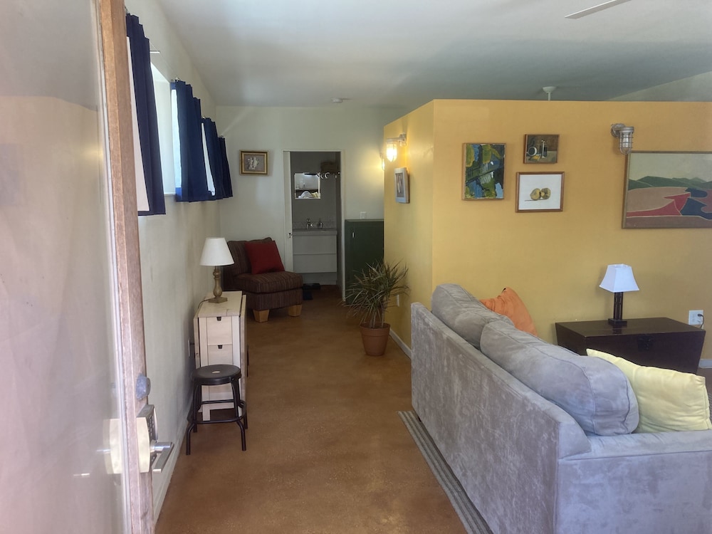 unique walk out basement studio in the middle of sxsw east