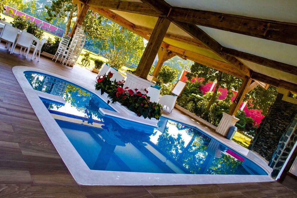 Book Hotel Rancho Guacamayos in Bonao