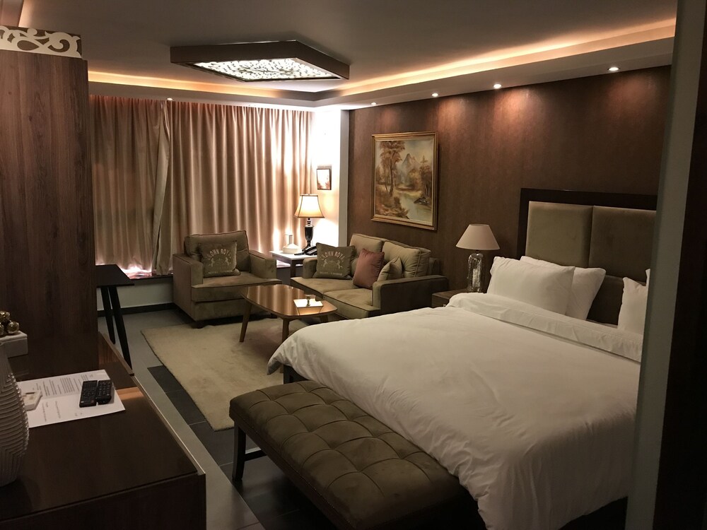 クラウン ロイヤル ホテル ティル ティルス の宿泊予約 ホテルズドットコム