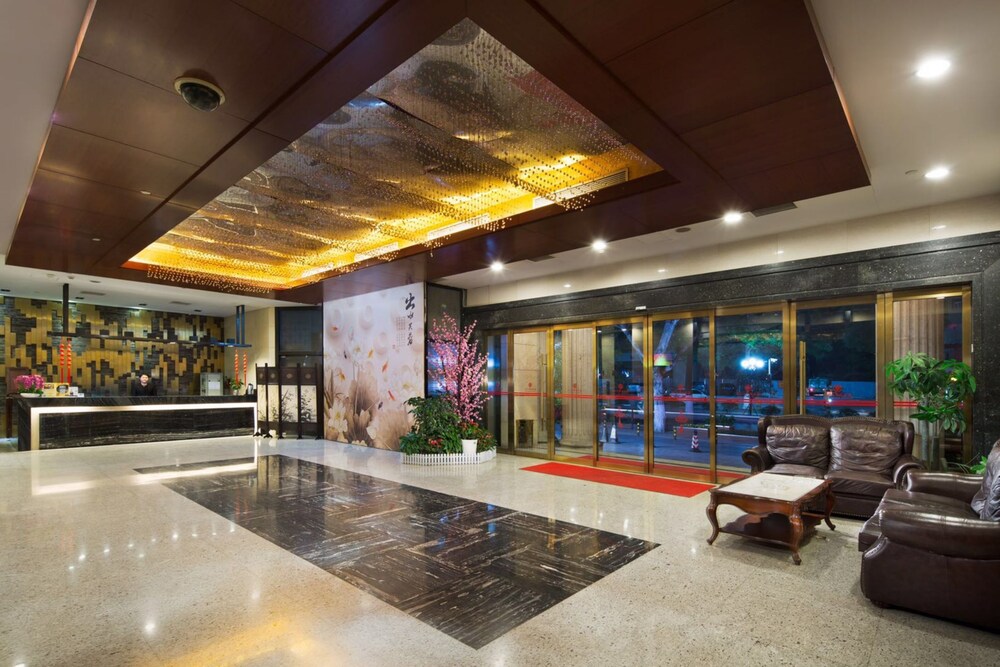 喜迎宾华天酒店