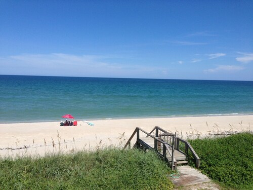 潮汐海岸酒店waterfront-dolphins-manatees-pool-dock-beach-beagle