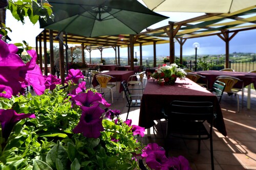 モンテグロッソ ダスティ のホテル 宿泊予約 格安ホテル予約 最安値検索 ホテルズドットコム 多数の宿泊施設のキャンセル無料