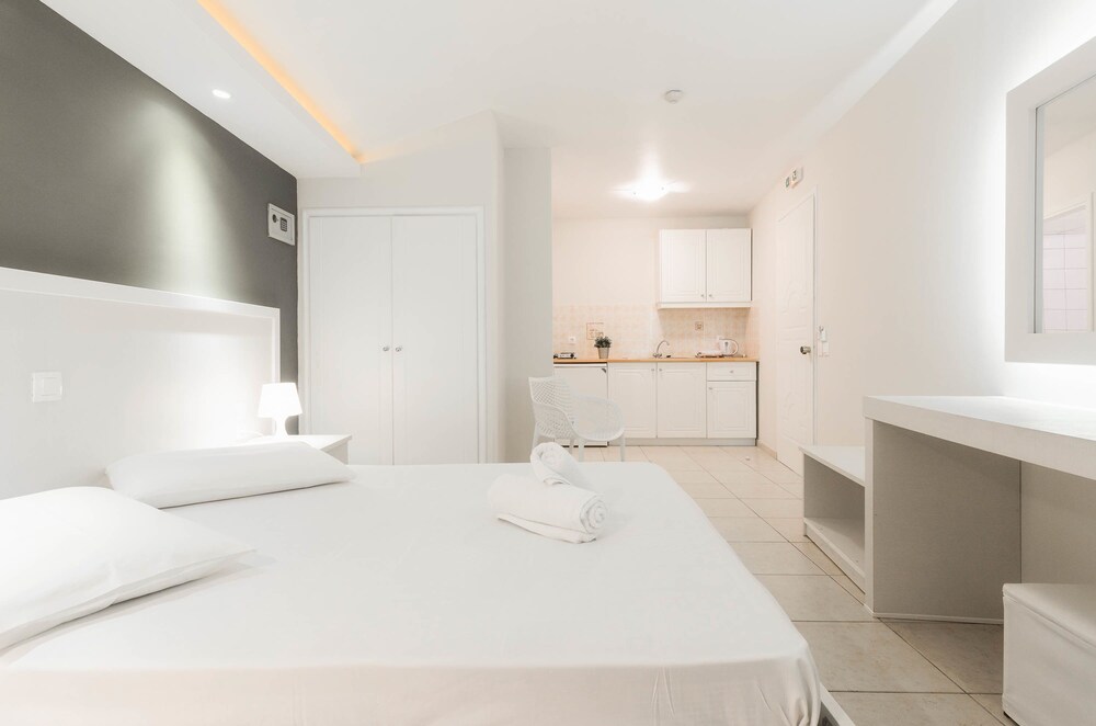 Book Alykes View Apartments In Zakynthos Hotels Com