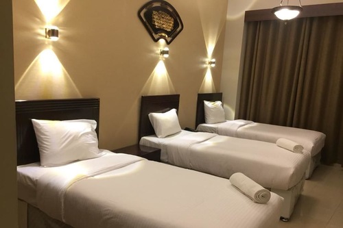 احجز فندق تاج نايف هوتل في دبي قارن