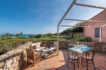 Trova Un Hotel Vicino A La Pelosa A Stintino Hotelscom