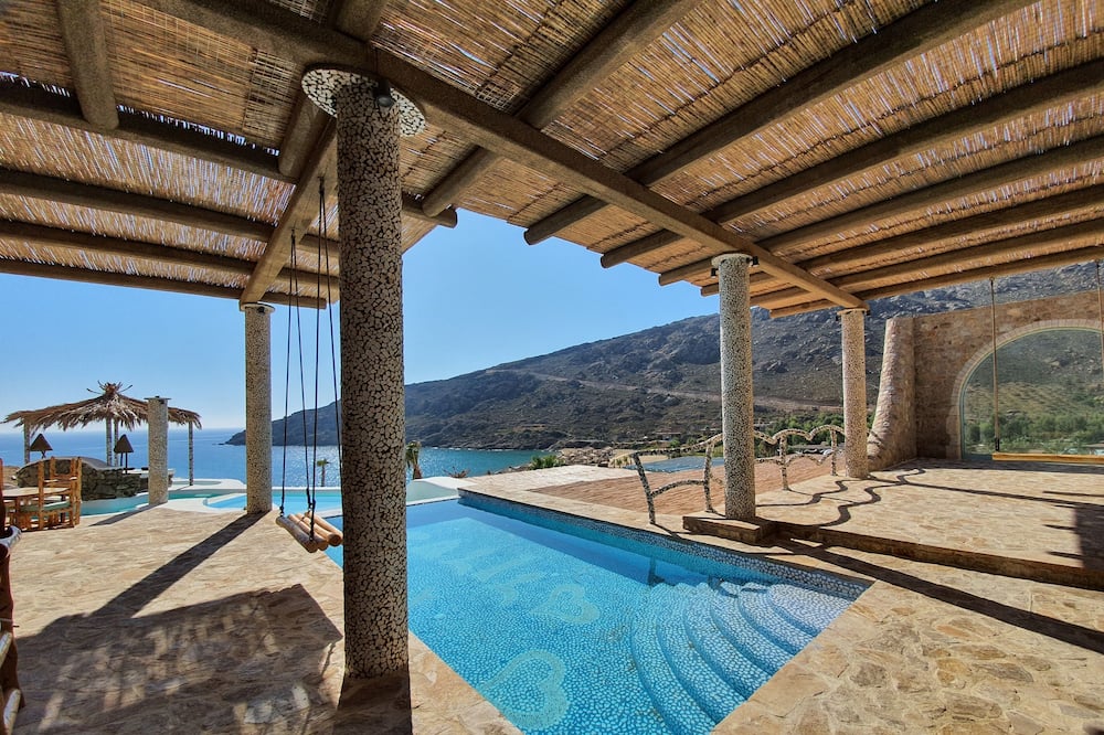 Book Calilo in Ios | Hotels.com