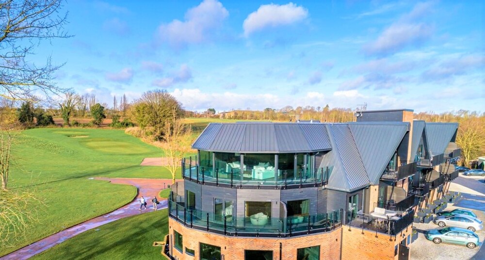 Book Cave Hotel Golf Resort In Faversham Hotelscom