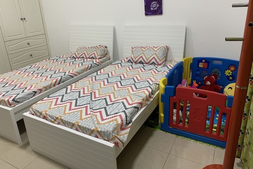 غرف نوم بالقرب