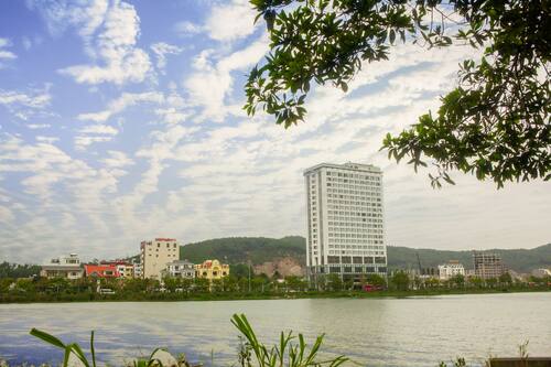 Central Luxury Ha Long Hotel Ha Long Updated Price Reviews Hd Photos Hotels Com