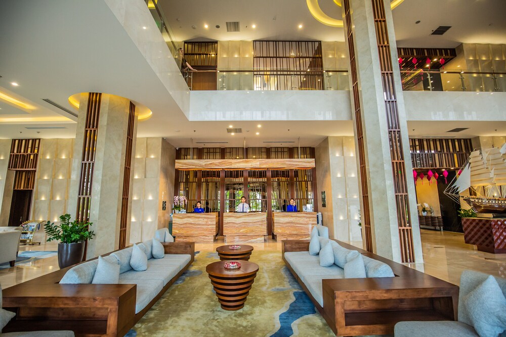 Central Luxury Ha Long Hotel Ha Long Updated Price Reviews Hd Photos Hotels Com