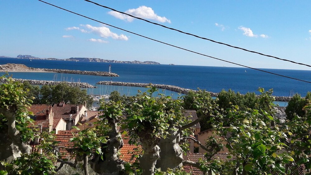 Book Chambre D Hotes Villa Magenta In Marseille Hotels Com