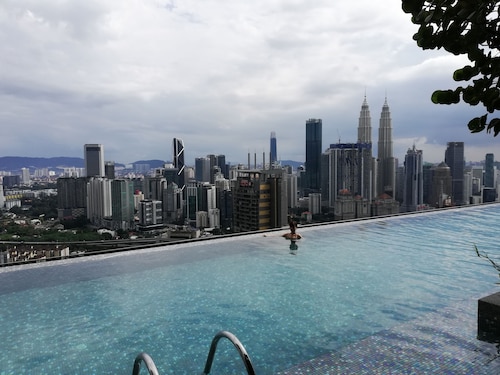 15 Closest Hotels to Hospital Pusrawi Sdn Bhd in Titiwangsa 