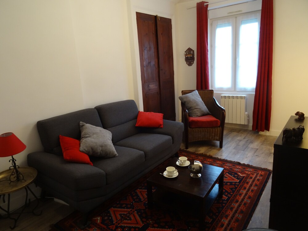 bright 4-room duplex 300 m from the beach (wifi)