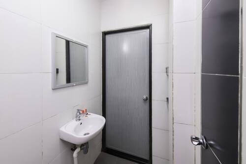 Book Oyo 728 Tai Pan Hotel In Kuching And Vicinity Hotels Com Book Oyo 728 Tai Pan Hotel In Kuching And Vicinity Hotels Com