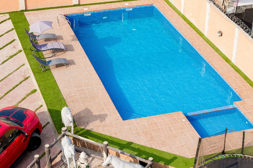 Book Plus 33 Hotel In Sakumono Hotels Com