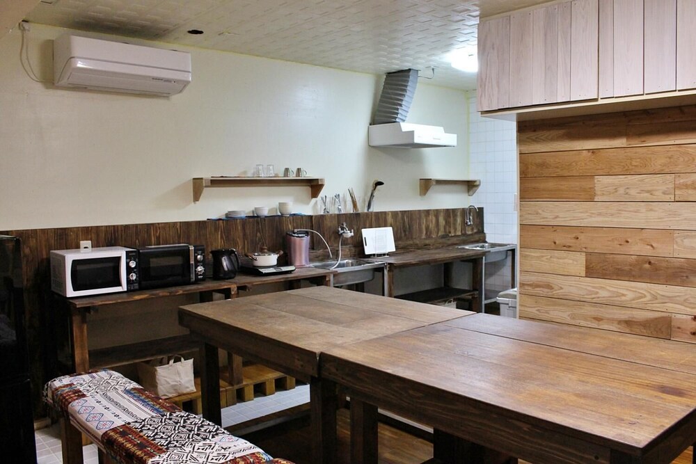 ゲストハウス オプンティア 石垣島 の宿泊予約 ホテルズドットコム