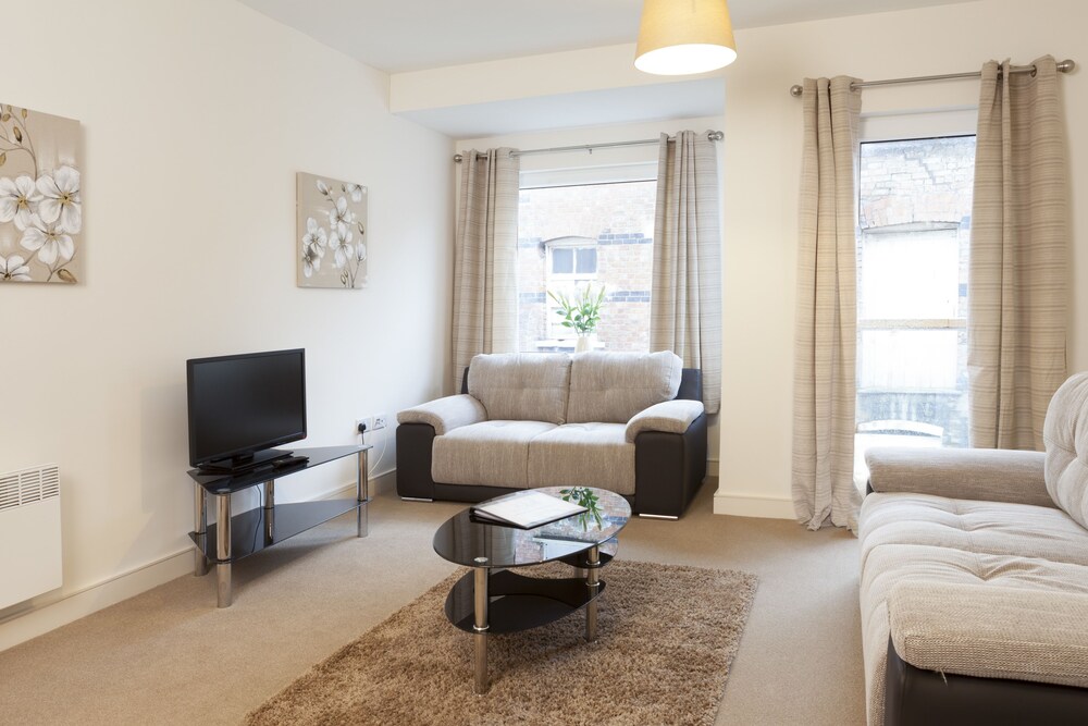 The Coliseum Cheltenham Info Photos Reviews Book At Hotels Com