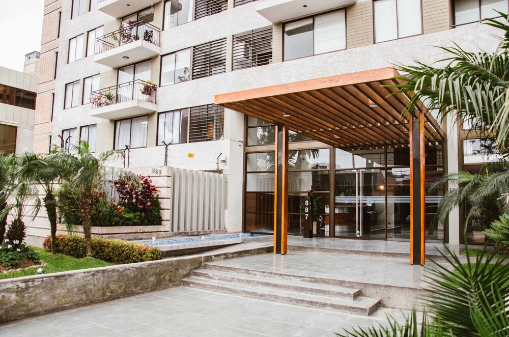 ミラフローレスの中心部にある快適なアパート リマ の宿泊予約 ホテルズドットコム