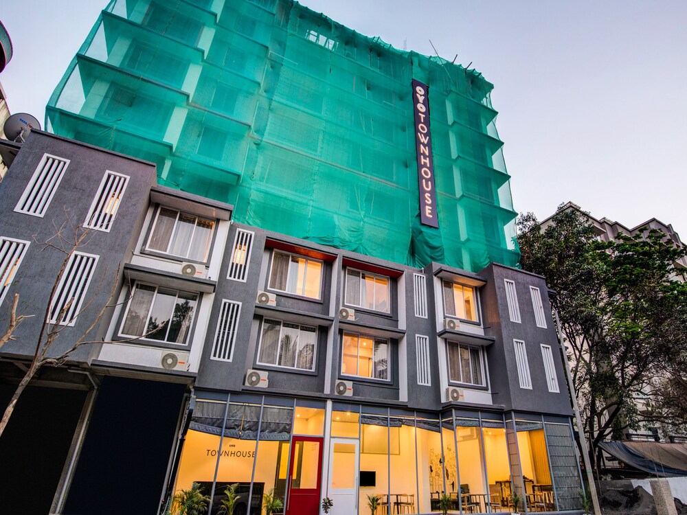 Book Oyo Townhouse 058 Jb Nagar Andheri East In Mumbai Hotelscom
