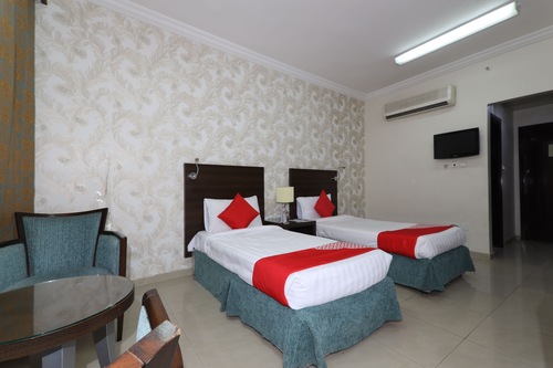 https ar hotels com ho1138746816 aw way aw 178 qsr alsraya mkt almkrmt almmlkt al rbyt als wdyt