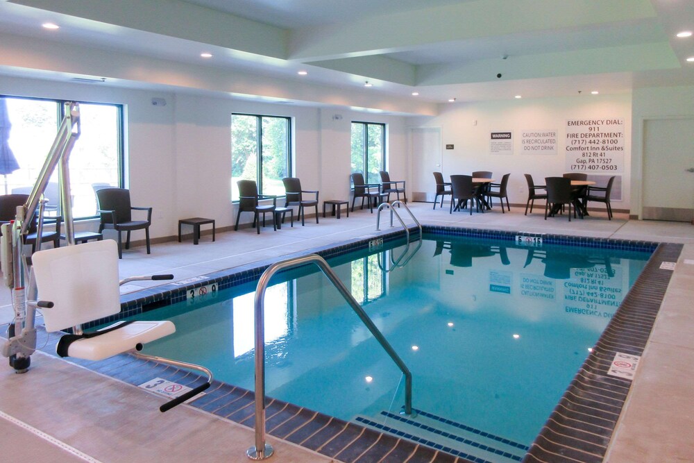 hotels in oxford alabama with indoor pool
