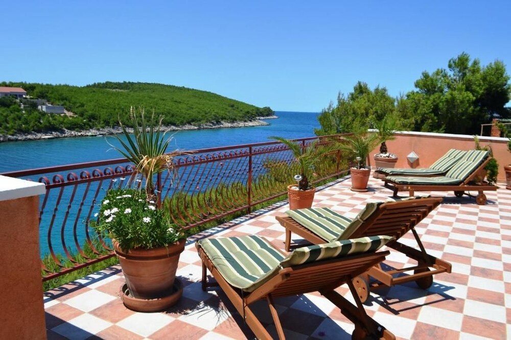 Book Villa Hraste In Hvar Hotels Com