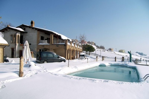 Agriturismo Aqua Viva In Acquaviva Picena Hotels Com