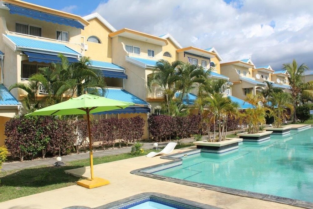 Book Residence Grenadier In Flic En Flac Hotels Com