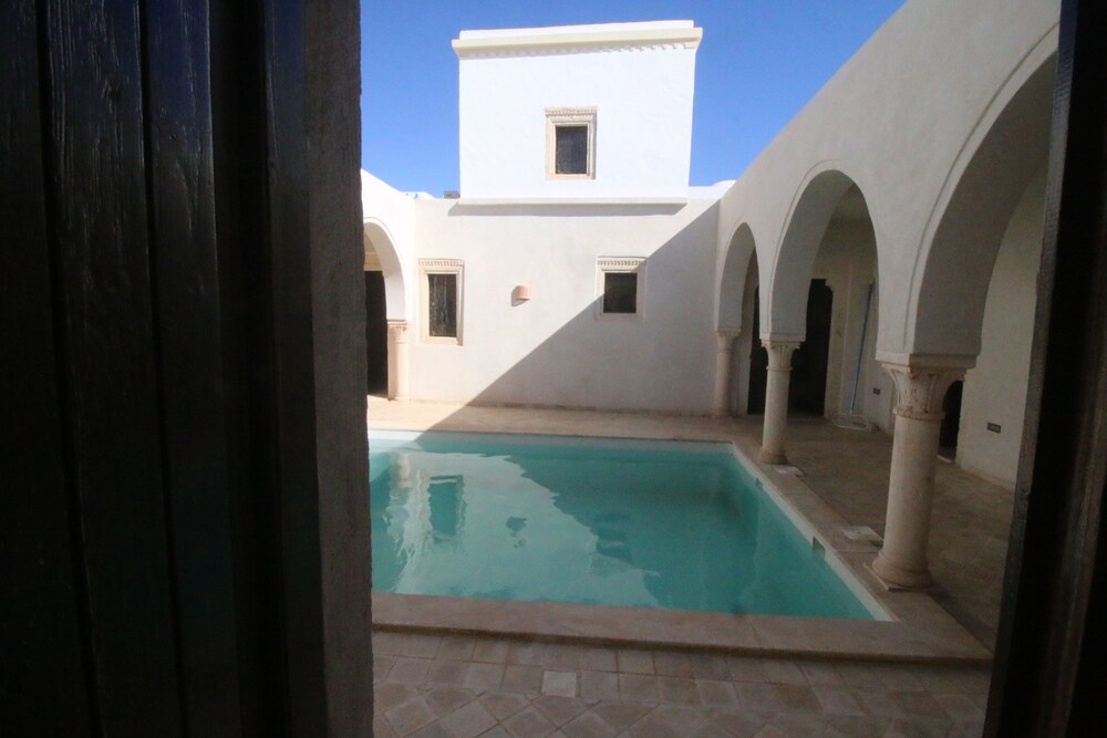 احجز إيدن سليم في جربة ميدون قارن أسعار الفنادق في جربة ميدون