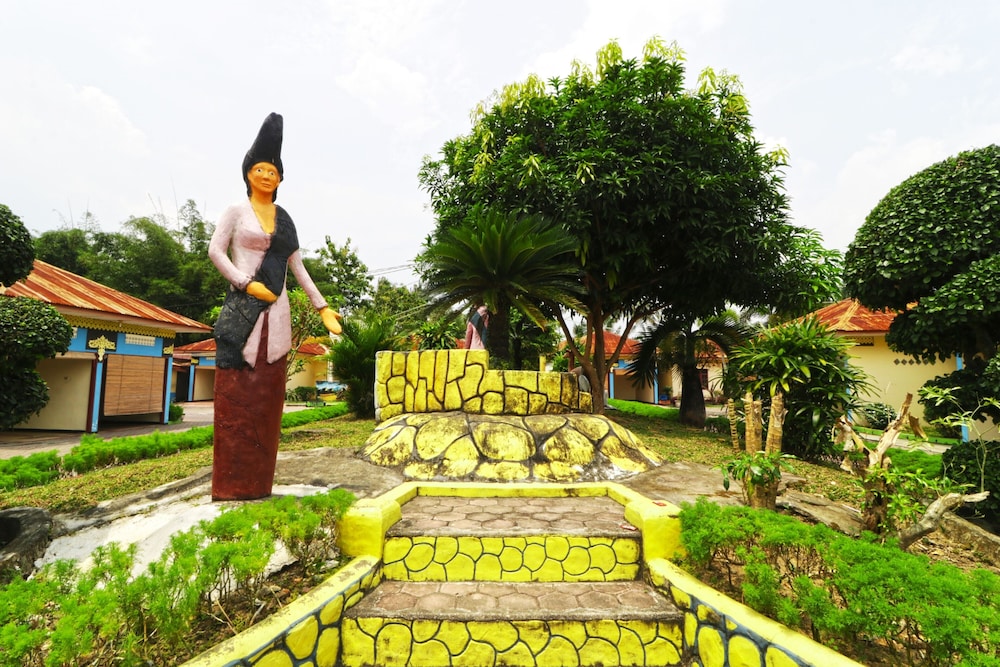 Book Hotel Garuda Binjai in Binjai  Hotels.com