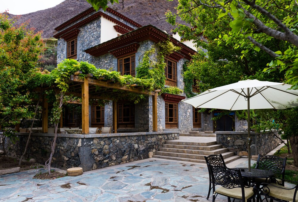 松赞奔子栏山居酒店