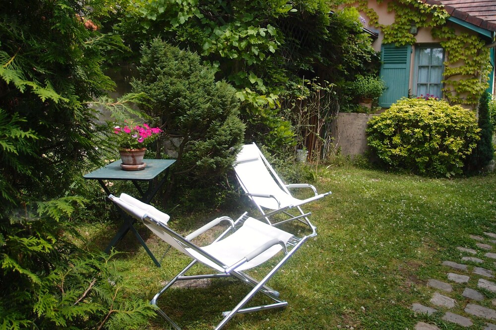 르 베시네 Le VESINET- Paris 2 steps away- PETITE MAISON-ATELIER Artist, charm and greenery. 이용 후기 르 베시네에 있는... 