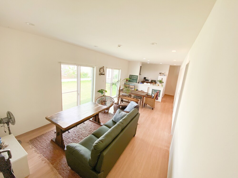 Guest House Holoholo Beach Side Hostel 石垣島 の宿泊予約 ホテルズドットコム