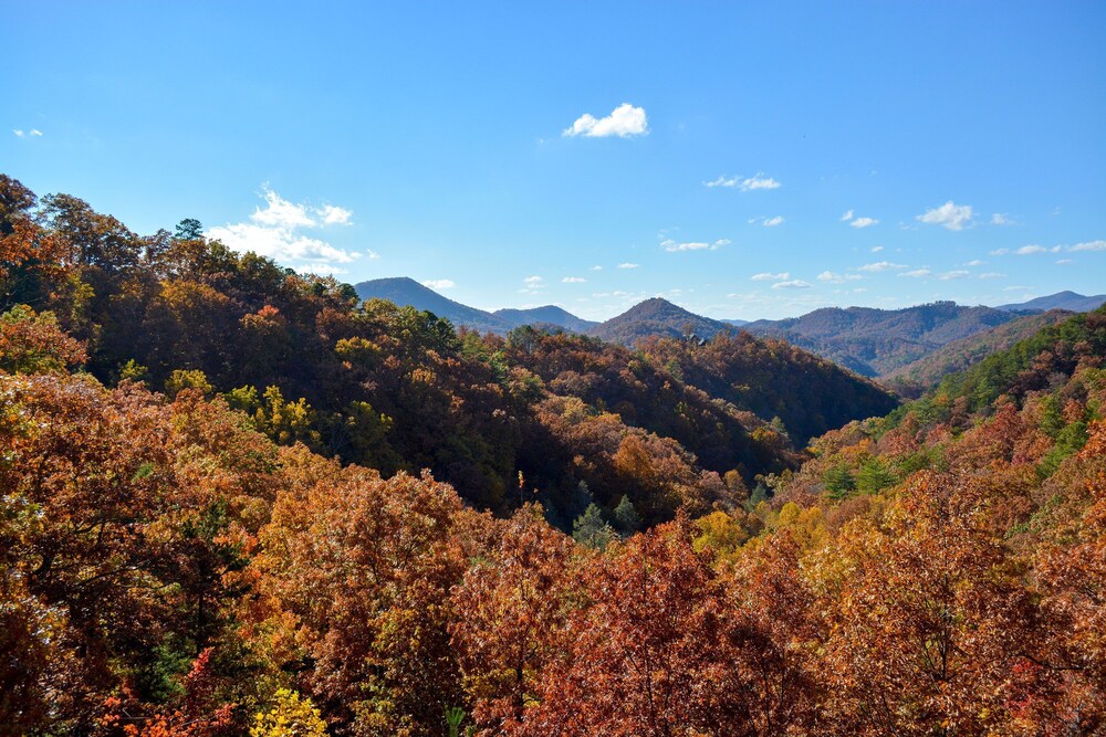 Book Harvest Moon 3 Br Cabin In Sevierville Hotels Com