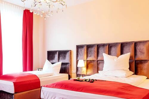 Hotel Hamburger Perle In Hamburg Hotels Com