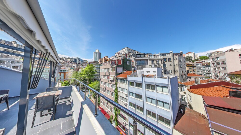 Cihangir Merdivenleri Seyir Terasi Kilicali Pasa Mah Tufekci Salih Sok Beyoglu Istanbul Turkiye Yandex Haritalar