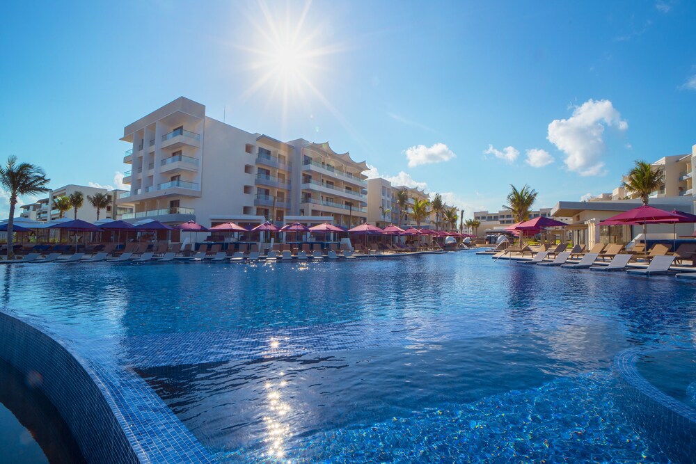 Book Planet Hollywood Beach Resort Cancun All Inclusive In Costa Mujeres Hotels Com